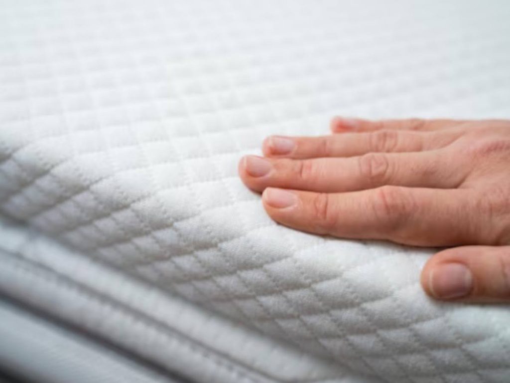 Hotel bedding and pillows